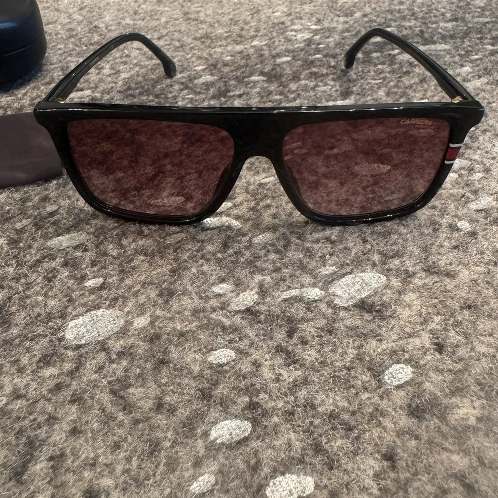 Carrera Black Sunglasses with Brown Gradient Lenses and Red Accent - Picture 7 of 8